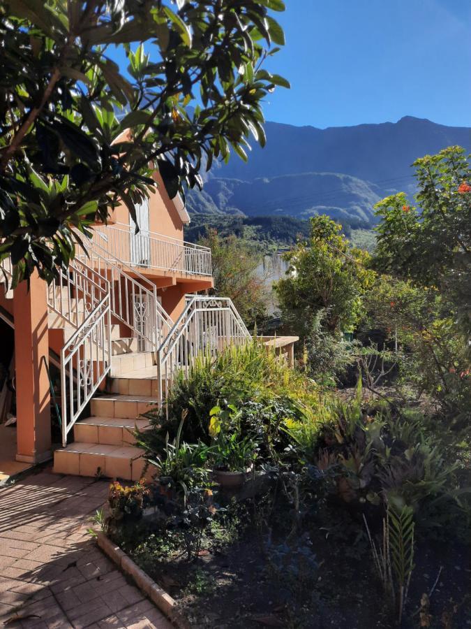 GÎTE les cimes caloupilon Cilaos Exterior foto